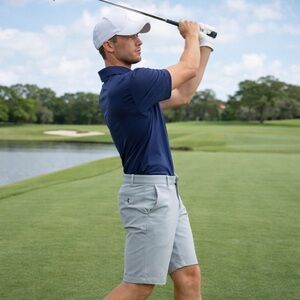 Under Armour Men's Golf Shorts - Size 34 - Light Gray